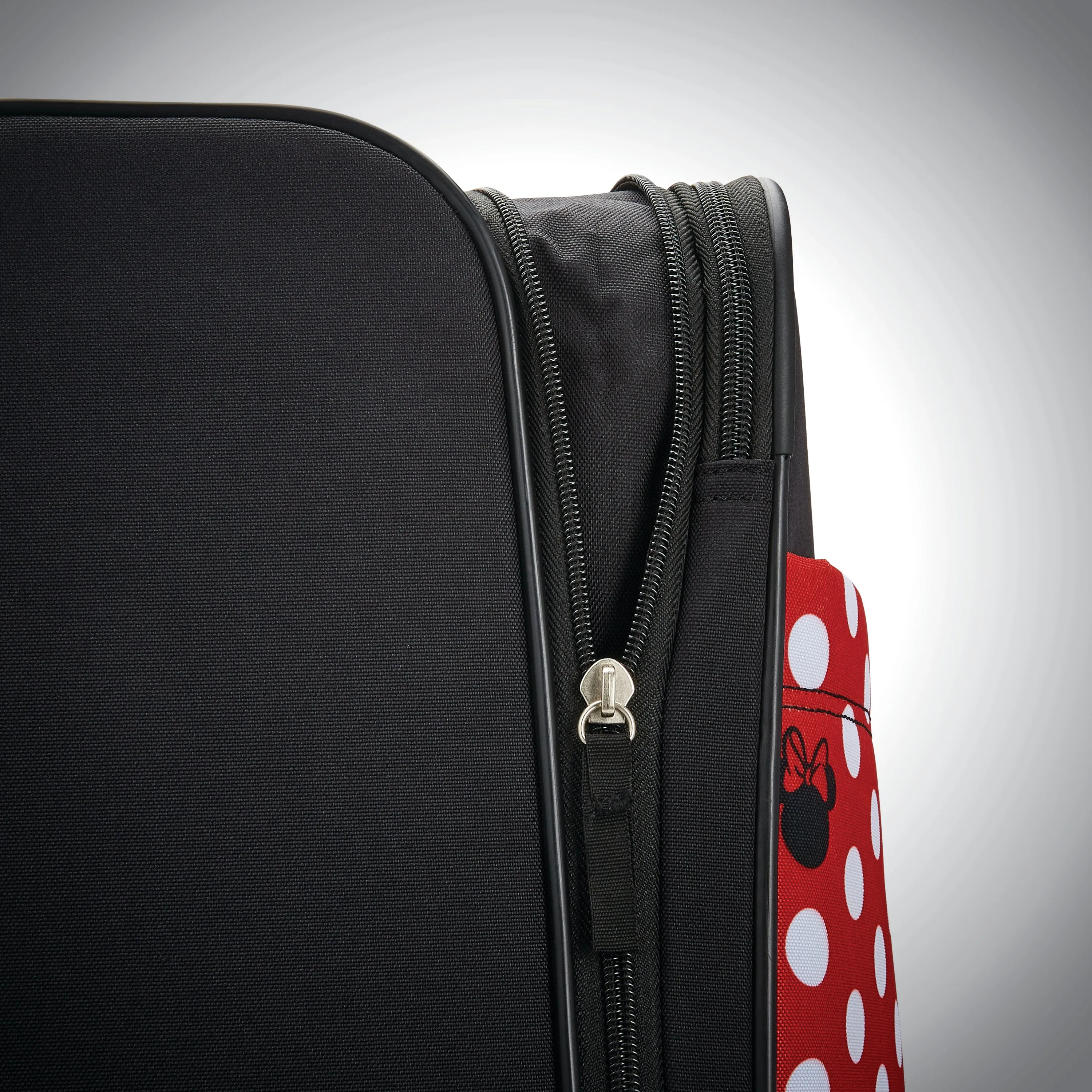 American Tourister Disney 21" Softside Spinner