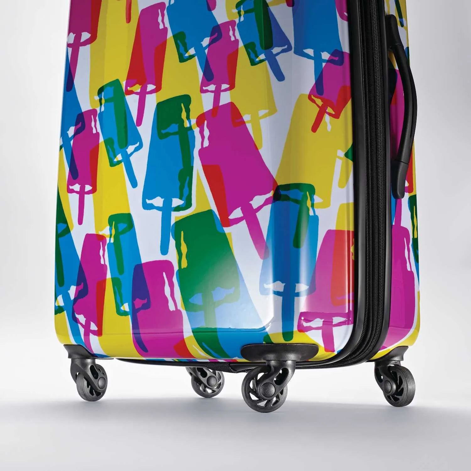 American Tourister Moonlight 28" 4-Wheel Large Luggage