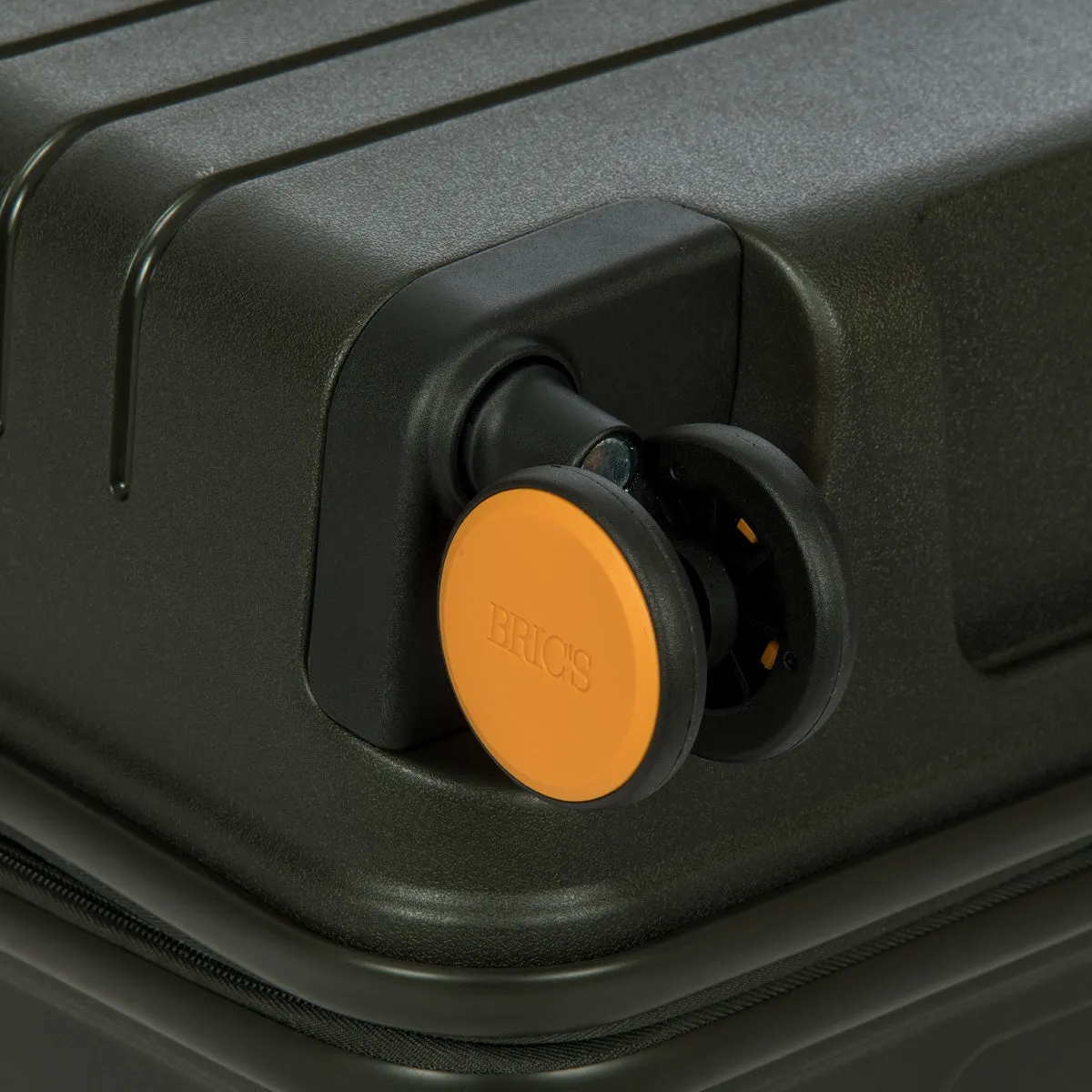 Bric's B|Y Ulisse 21" Expandable Spinner