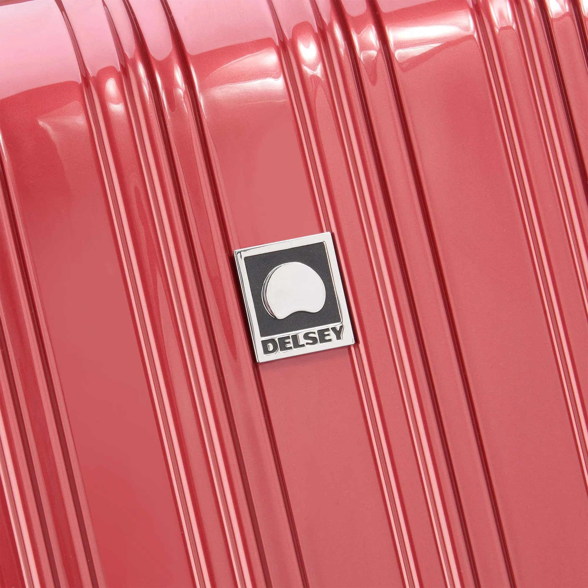 DELSEY Paris Helium Aero 21" 4-Wheel Carry-On Luggage