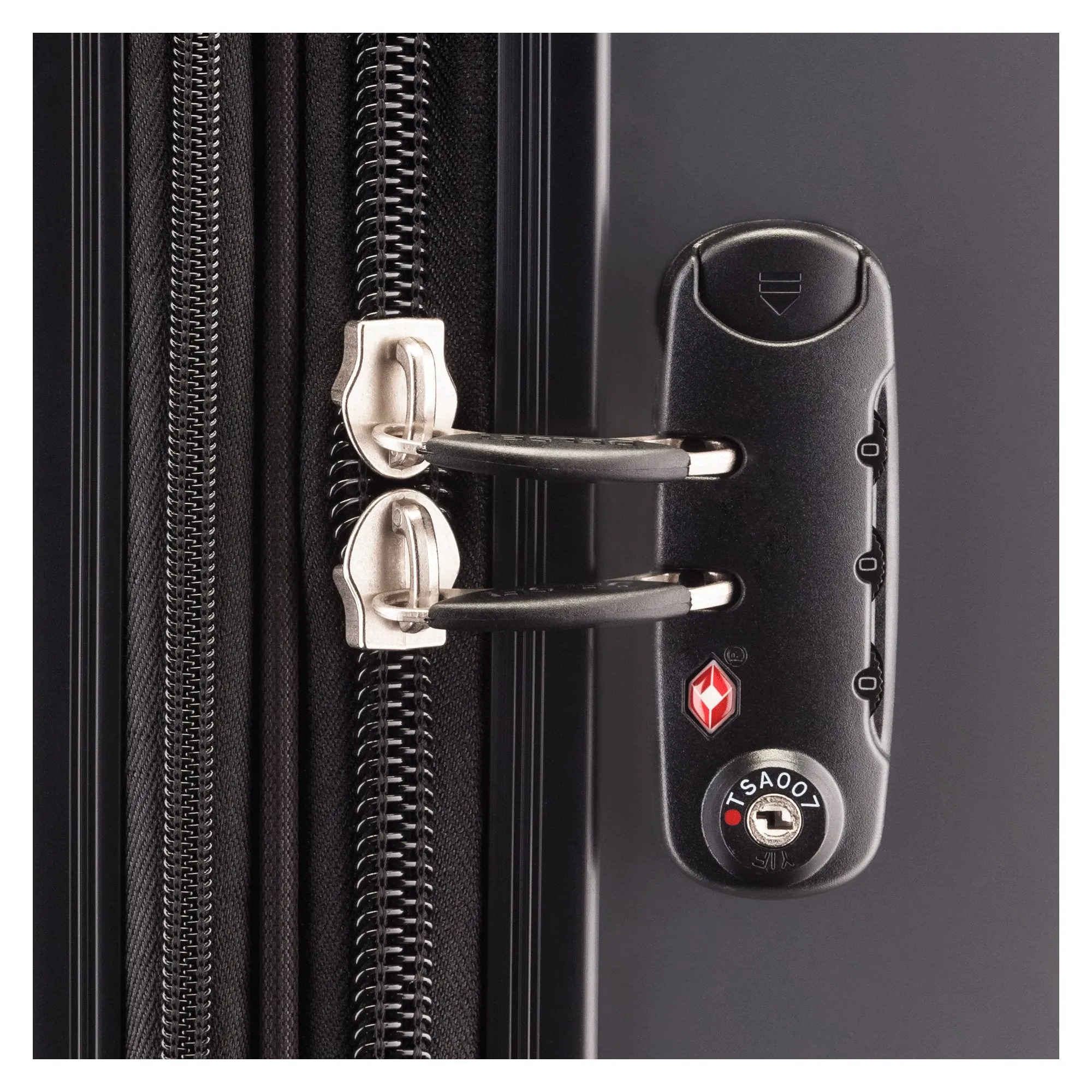 DELSEY Paris Helium Aero 21" 4-Wheel Carry-On Luggage