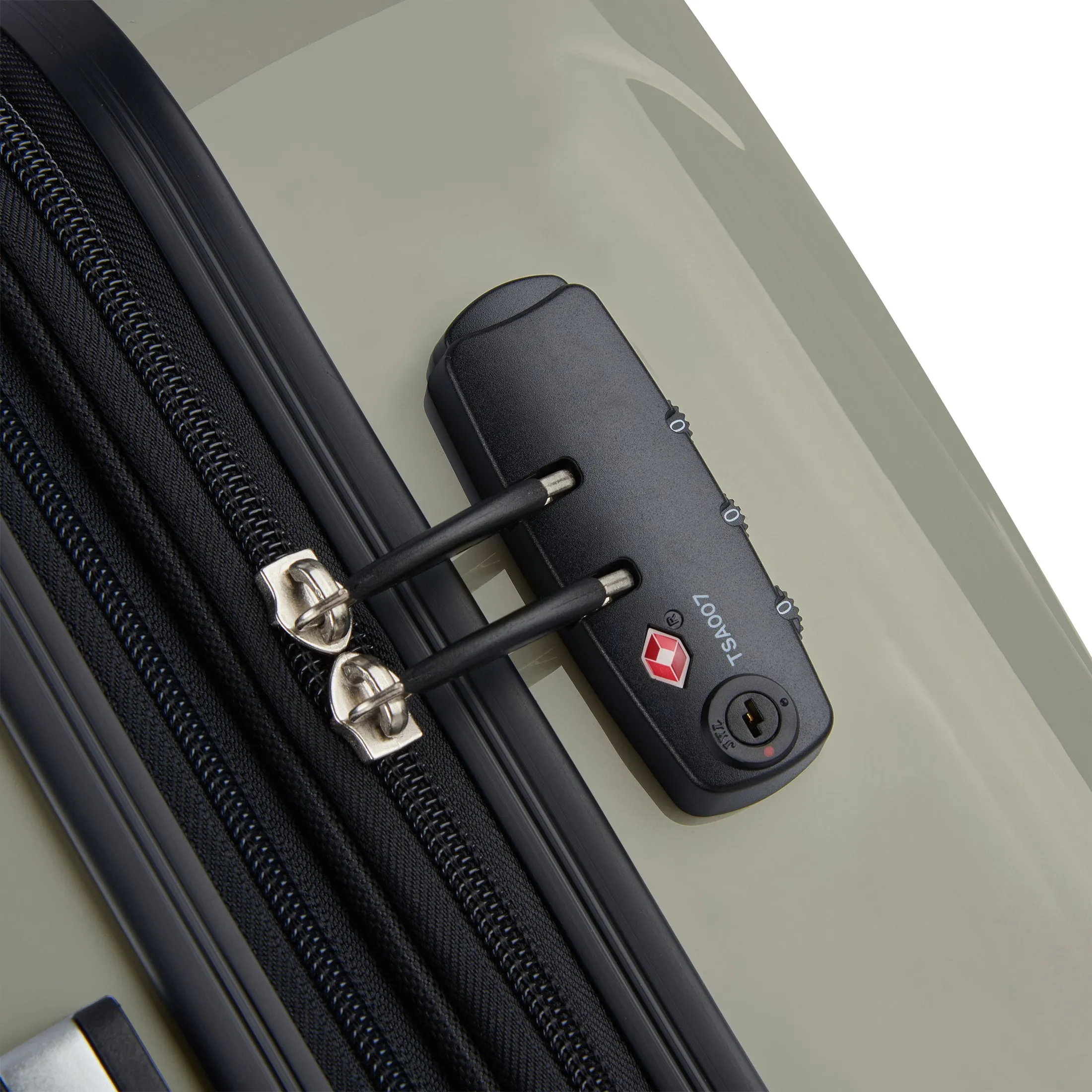 DELSEY Paris Helium Aero 21" 4-Wheel Carry-On Luggage