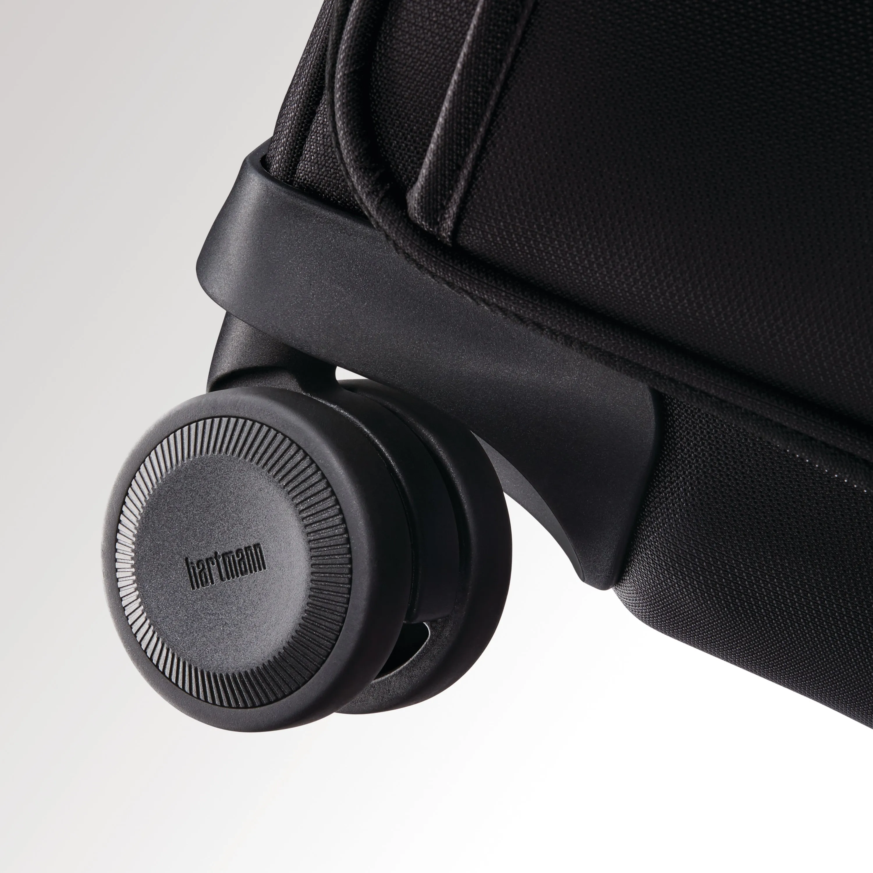 Hartmann Metropolitan 2 Global Carry-On Expandable Spinner