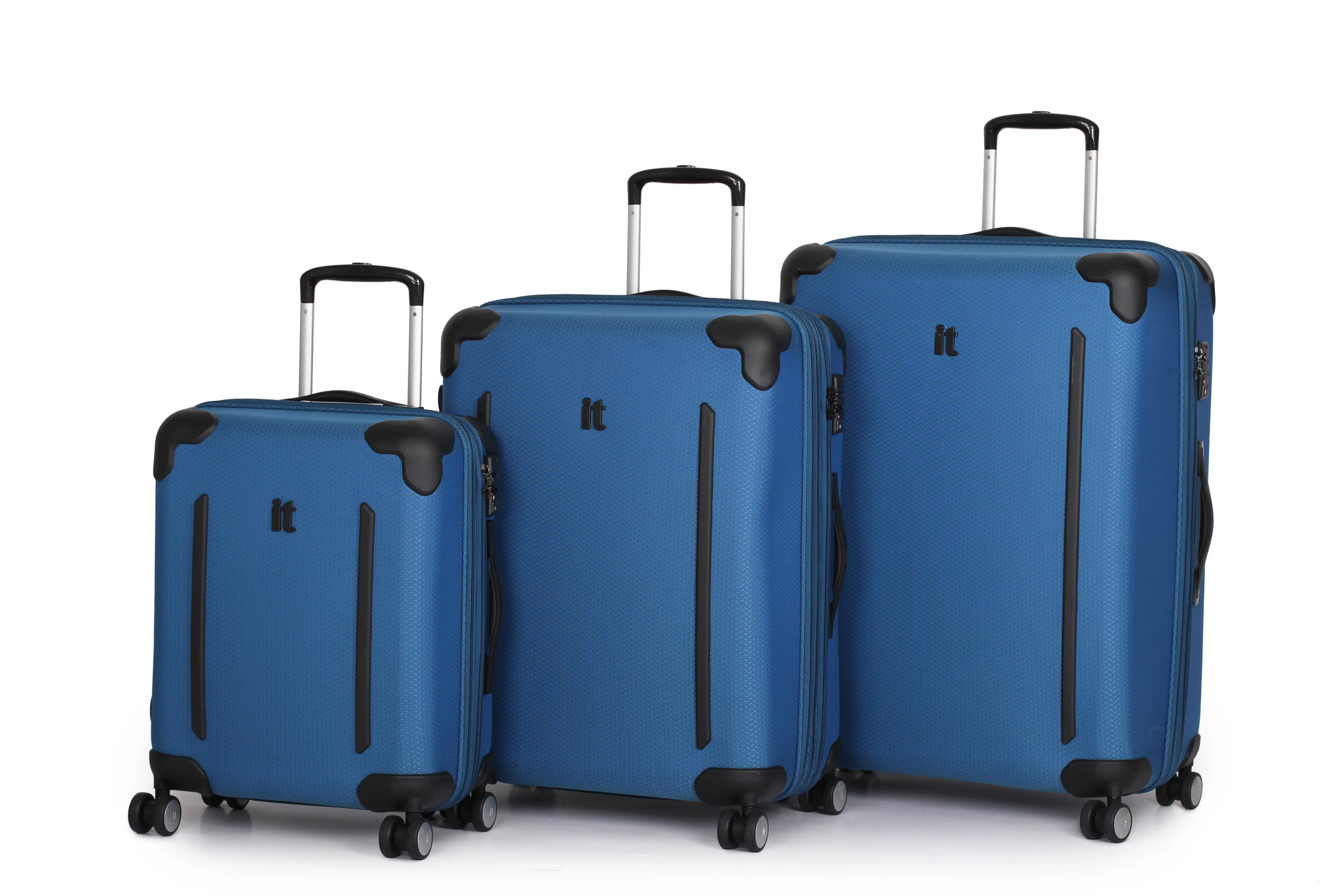 IT Luggage Defender 22" 4-Wheel Carry-On Luggage