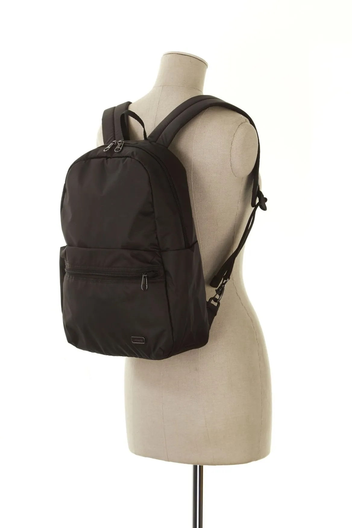 Pacsafe Daysafe Backpack - Everyday Anti-Theft Backpack