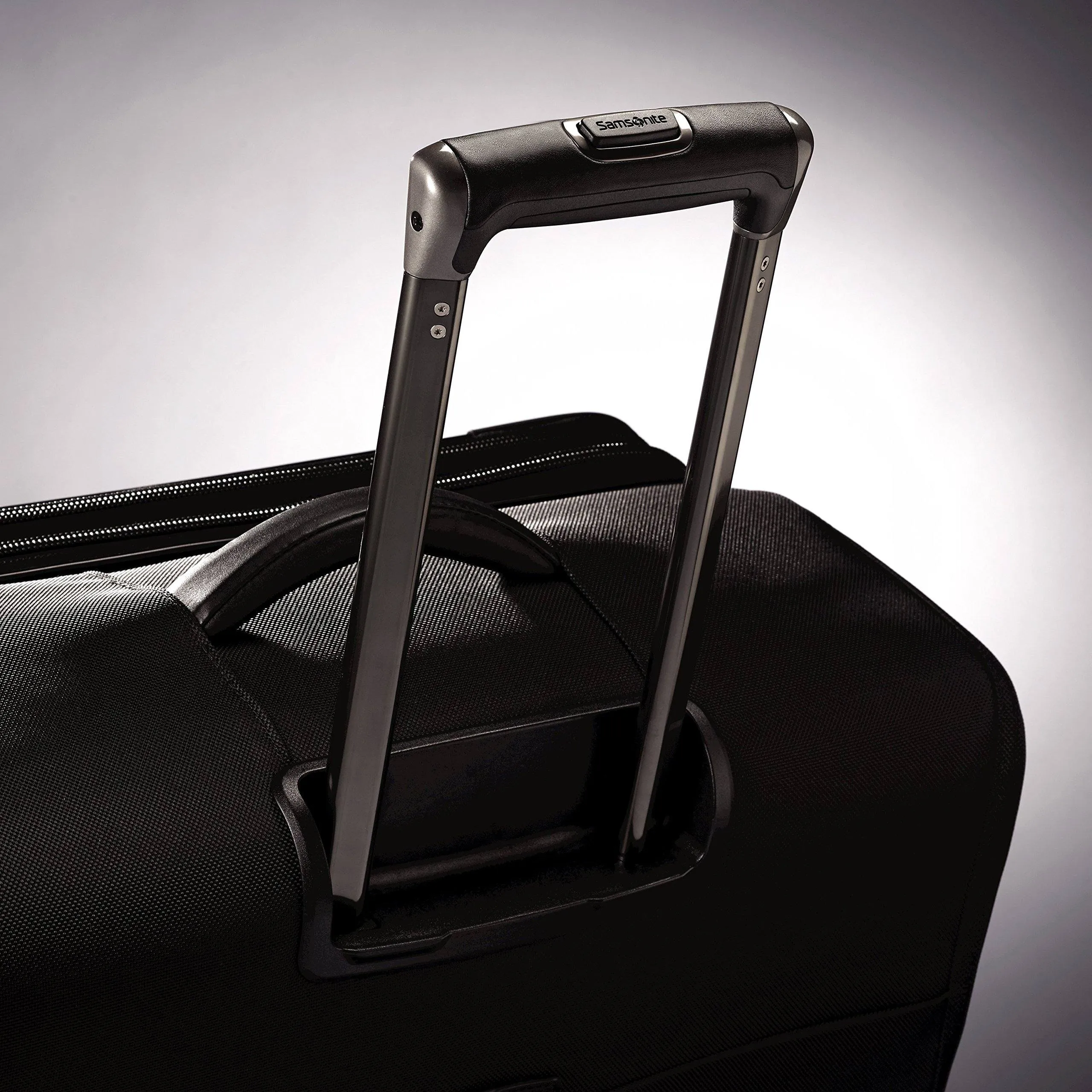 Samsonite Pro 4 Dlx Softside 21" Spinner
