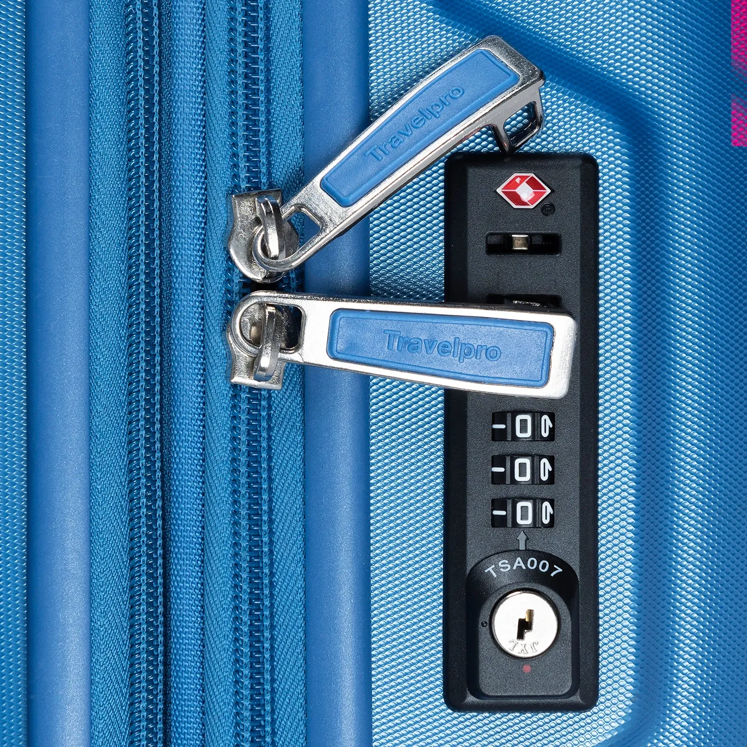 TravelPro Maxlite 5 25" 4-Wheel Medium Luggage