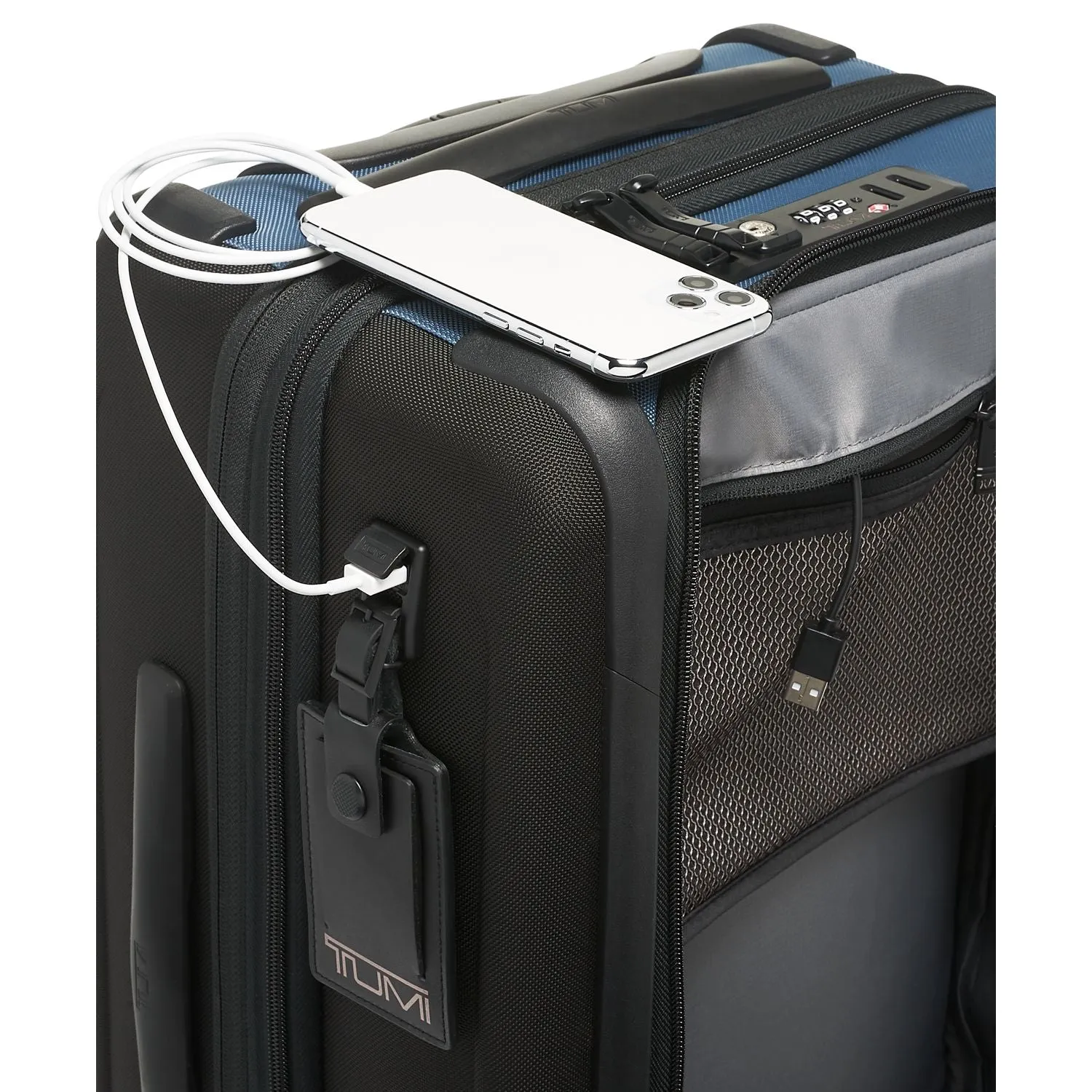TUMI Alpha 3 International Dual Access 4 Wheel Carry On