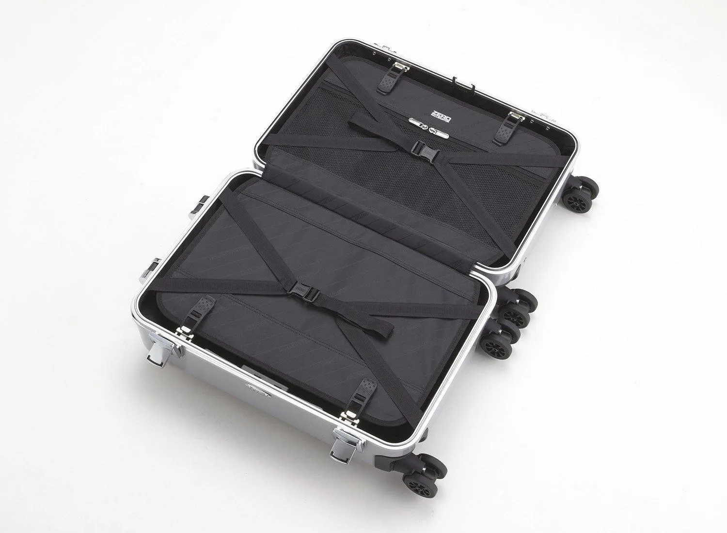 ZERO Halliburton Classic Polycarbonate Carry On 2 Wheel Travel Case